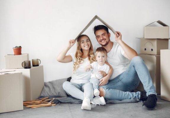 family-moving-using-boxes
